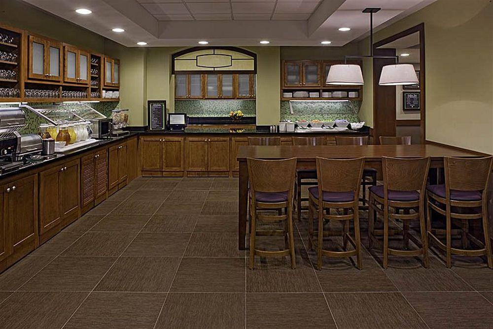Hyatt Place Pittsburgh Airport - Robinson Mall Robinson Township  Restaurant photo